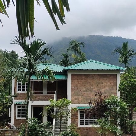 The Rustic Cottage - Homestay Cherrapunji Eksteriør billede