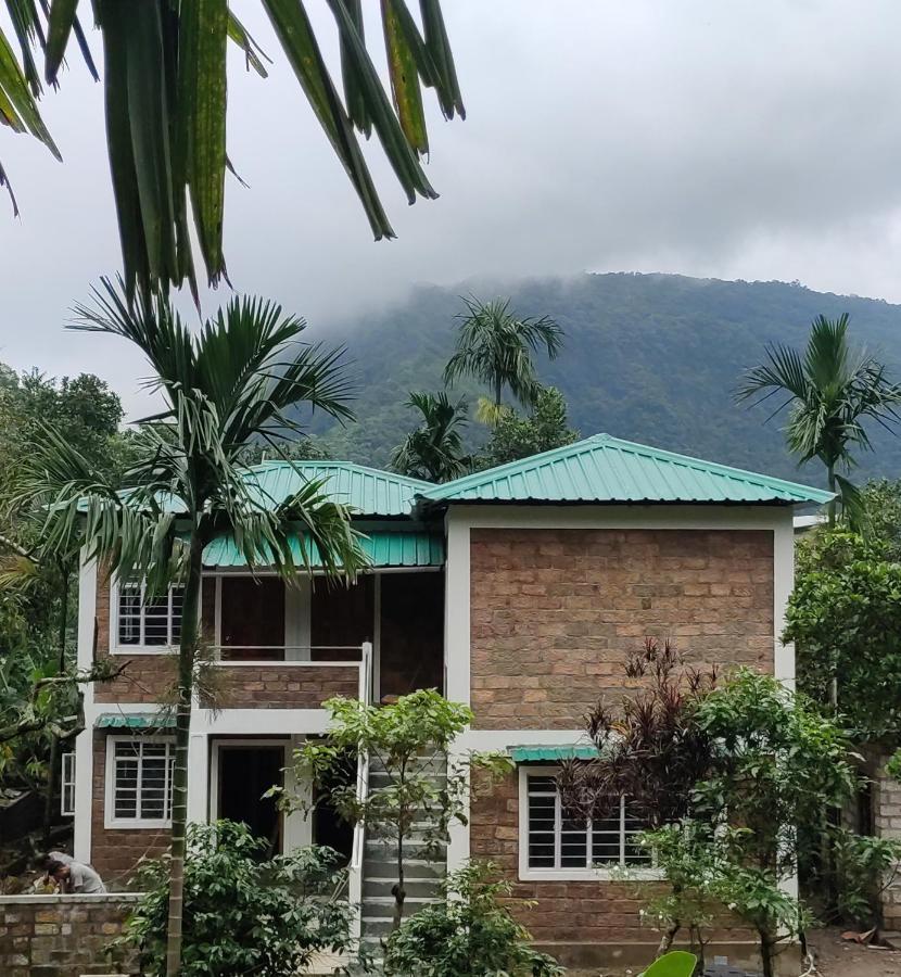 The Rustic Cottage - Homestay Cherrapunji Eksteriør billede